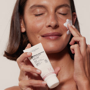 Velvety Hydro-Biotic Scrub (EXP JUL 2026)